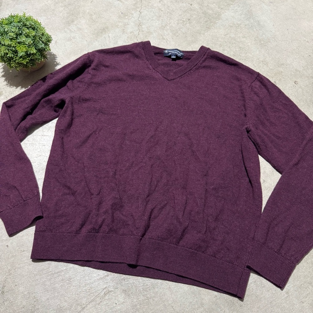 Hart Shaffner Marx Extra Fine Merino Wool Sweater Men Size L Burgundy Vneck Red